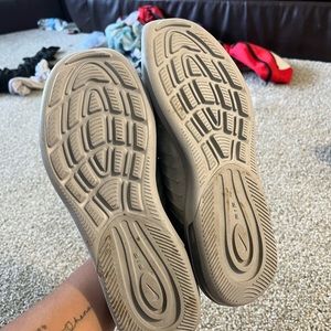 Nike air axis never worn just been sitting in my closet, a small stain inside